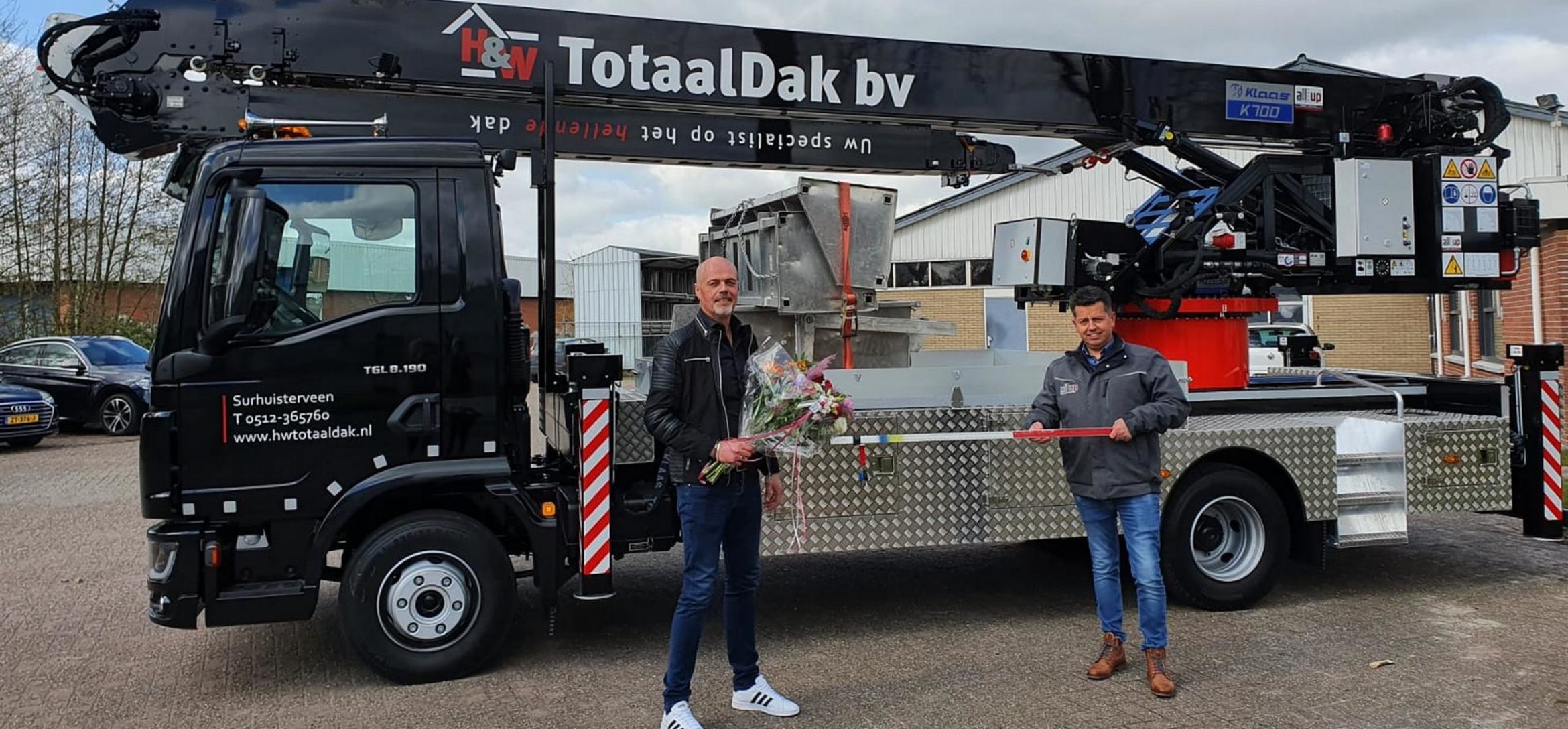 H&W Totaaldak bv is met nieuwe kraan ‘grien dwaande’